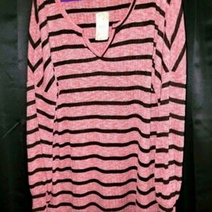 PINK $71 Nwt Suzanne Betro sweater size xl fits like a 2x